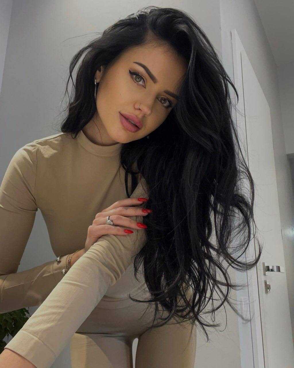 Эмели - Проститутка  +7(929) 902-65-77